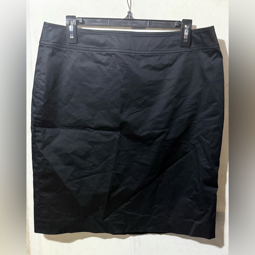 LOFT Elegant Black Pencil Skirt